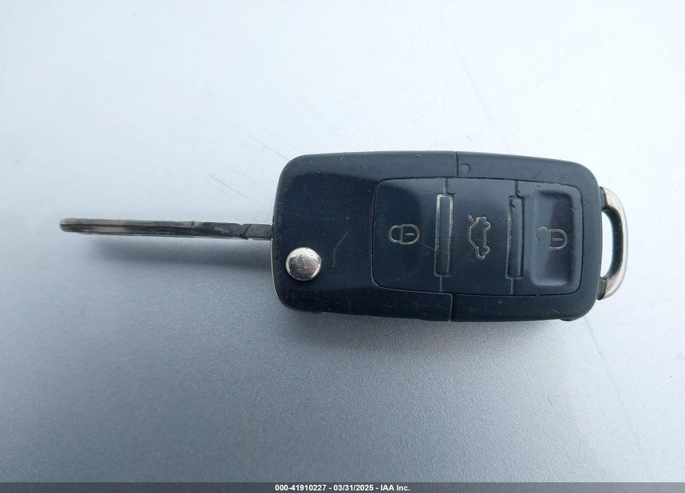 2004 VOLKSWAGEN JETTA GLS TDI VIN: 3VWSR69M24M056285