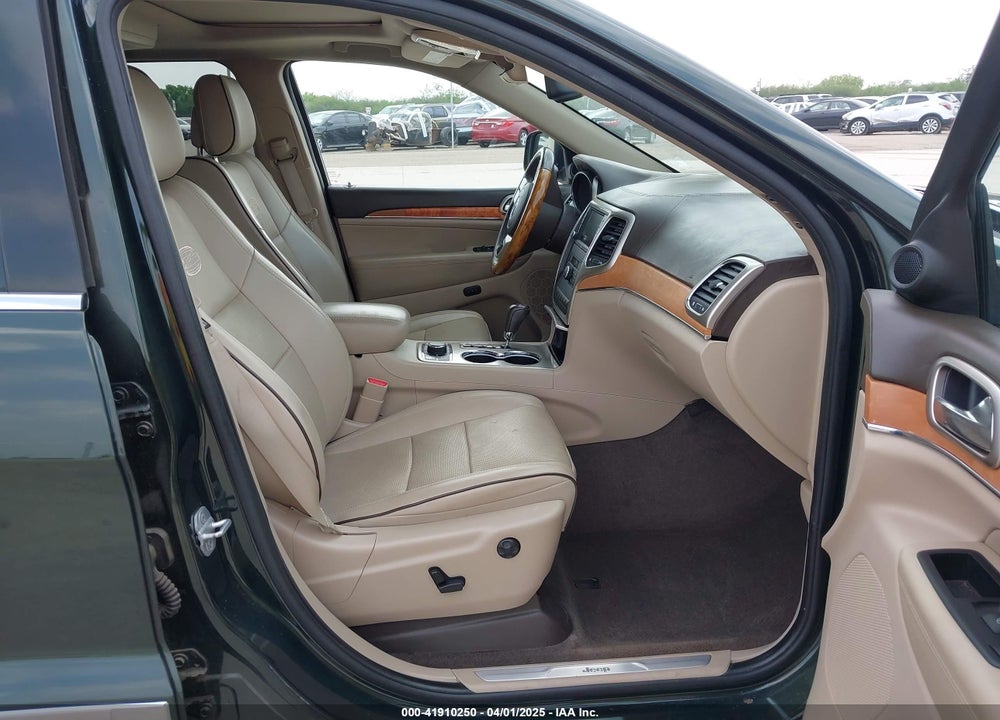 2011 JEEP GRAND CHEROKEE VIN: 1J4RR6GG4BC564913