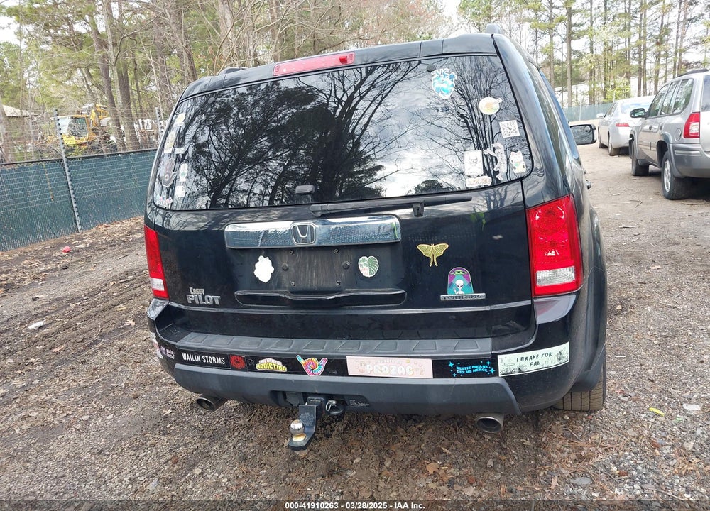 2011 HONDA PILOT VIN: 5FNYF3H95BB005169