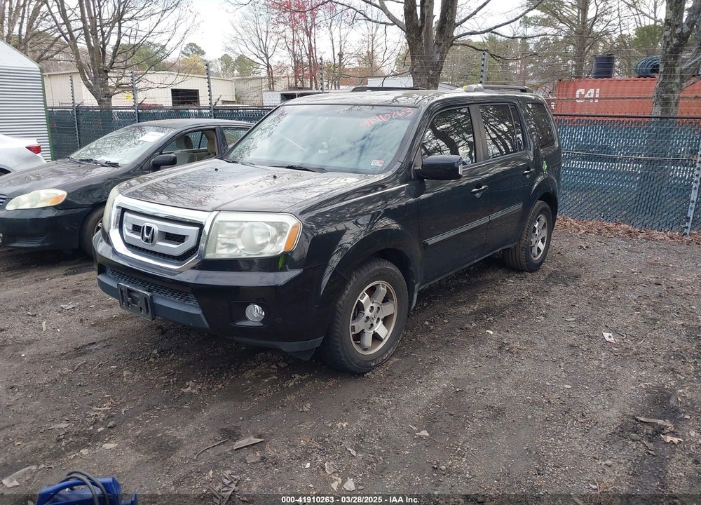 2011 HONDA PILOT VIN: 5FNYF3H95BB005169