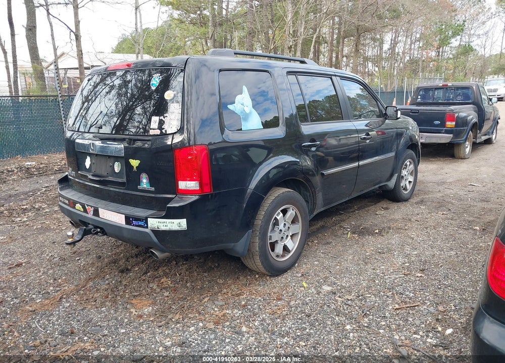 2011 HONDA PILOT VIN: 5FNYF3H95BB005169