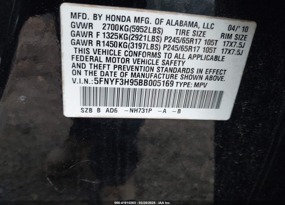 2011 HONDA PILOT VIN: 5FNYF3H95BB005169