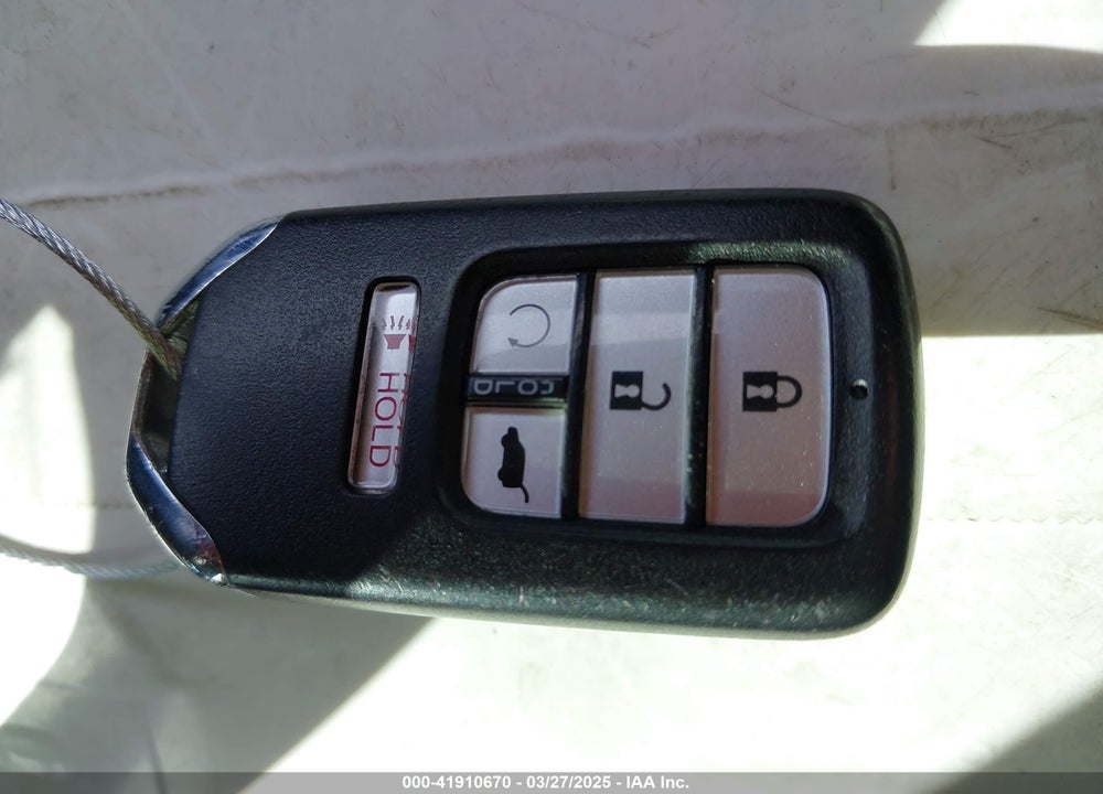 2017 HONDA PILOT VIN: 5FNYF5H71HB027558