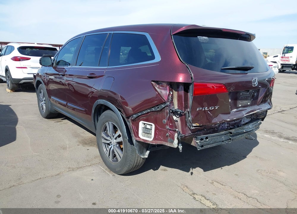 2017 HONDA PILOT VIN: 5FNYF5H71HB027558