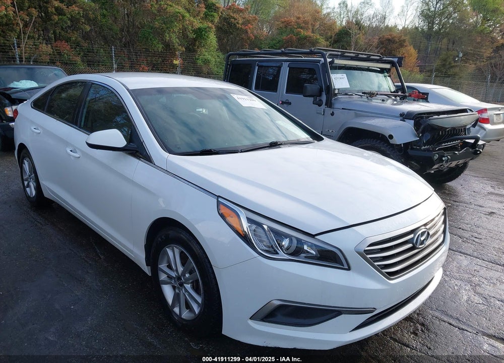 2016 HYUNDAI SONATA SE VIN: 5NPE24AFXGH404821