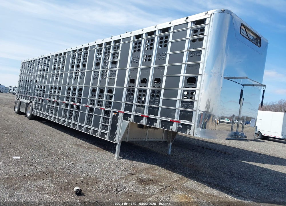 2025 WILSON TRAILER CO LIVESTOCK TRAILER VIN: 1W1K65322S5568621