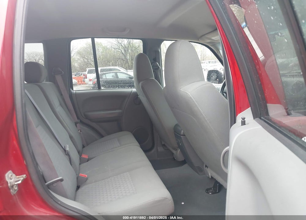 2007 JEEP LIBERTY SPORT VIN: 1J4GL48K47W646713