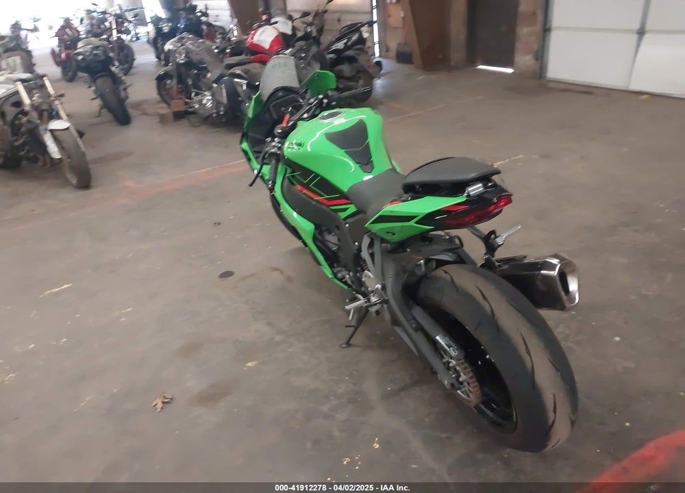 2024 KAWASAKI ZX1002 M VIN: JKBZXVM11RA007510