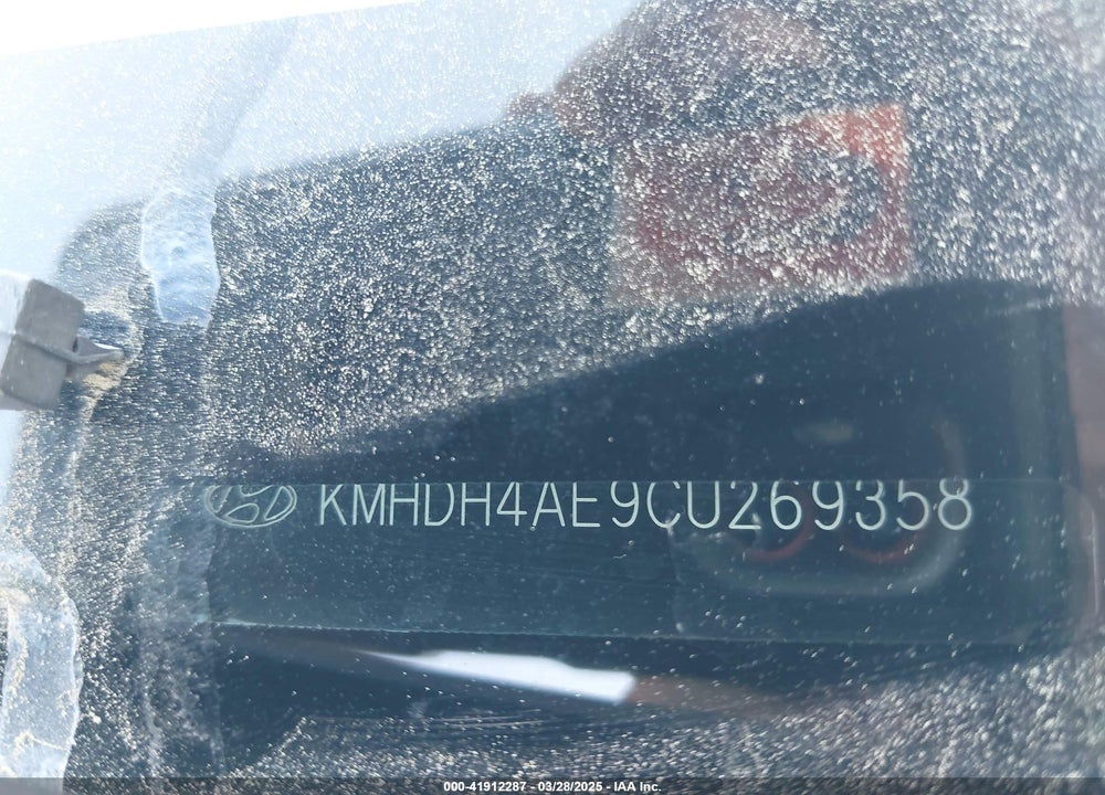 2012 HYUNDAI ELANTRA LIMITED (ULSAN PLANT) VIN: KMHDH4AE9CU269358