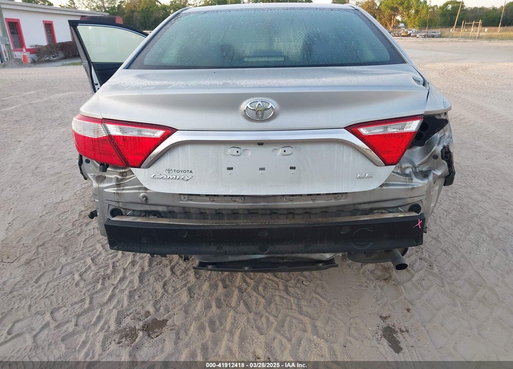 2017 TOYOTA CAMRY LE VIN: 4T1BF1FK8HU711127