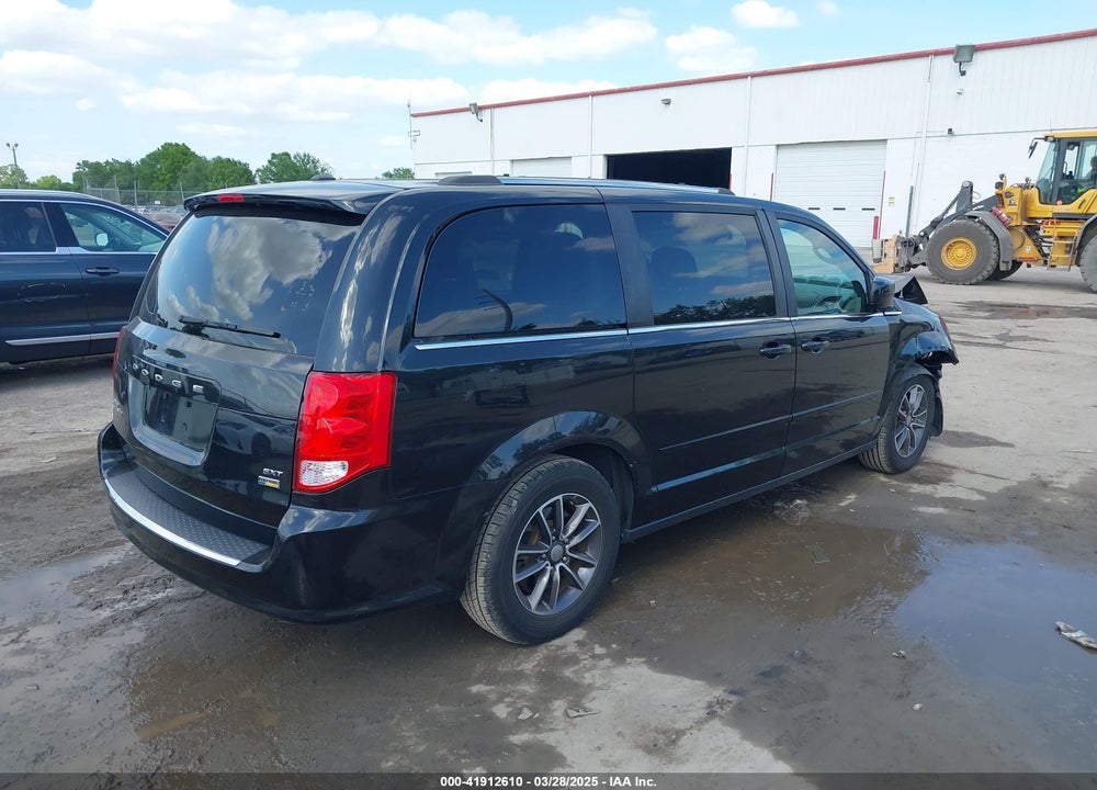 2017 DODGE GRAND CARAVAN SXT VIN: 2C4RDGCG7HR818498
