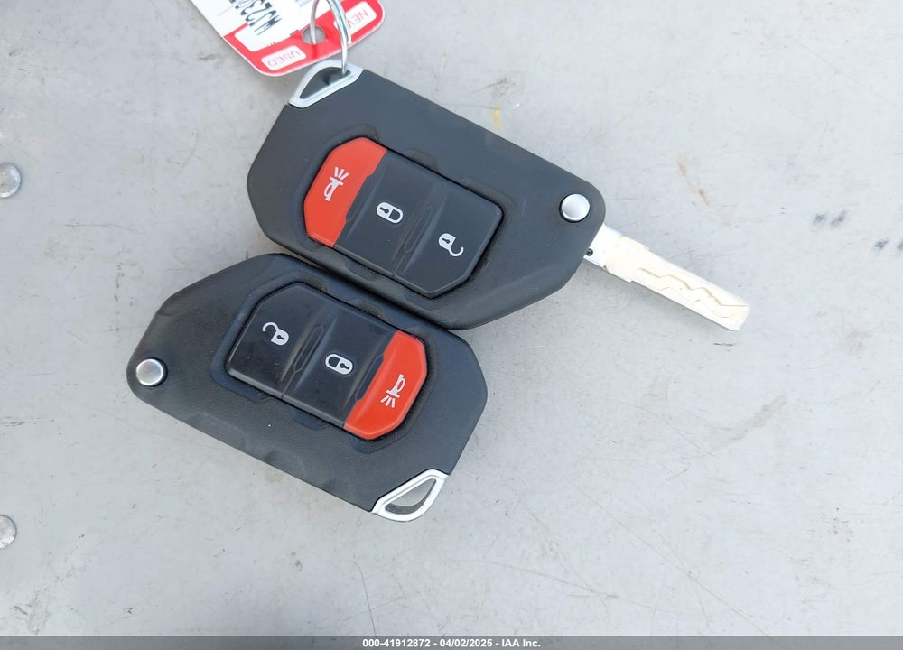 2023 JEEP WRANGLER / VIN: 1C4HJXDG5PW566145