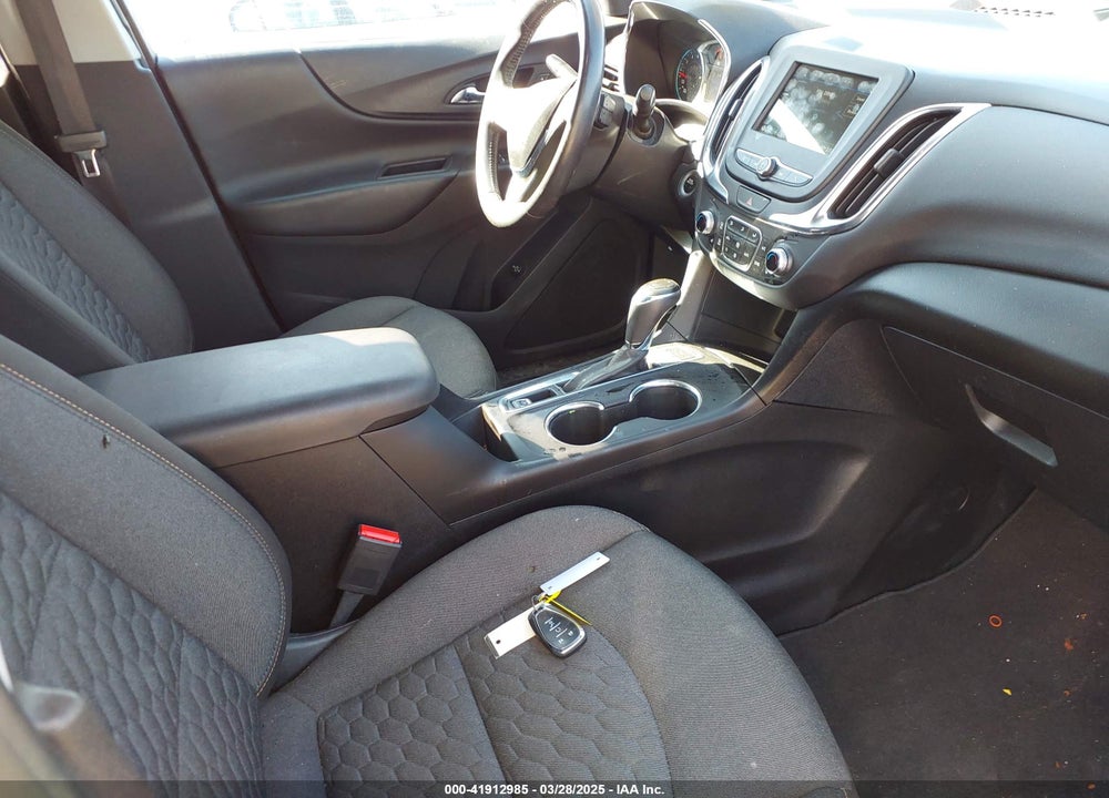 2019 CHEVROLET EQUINOX LT VIN: 2GNAXUEV4K6263556