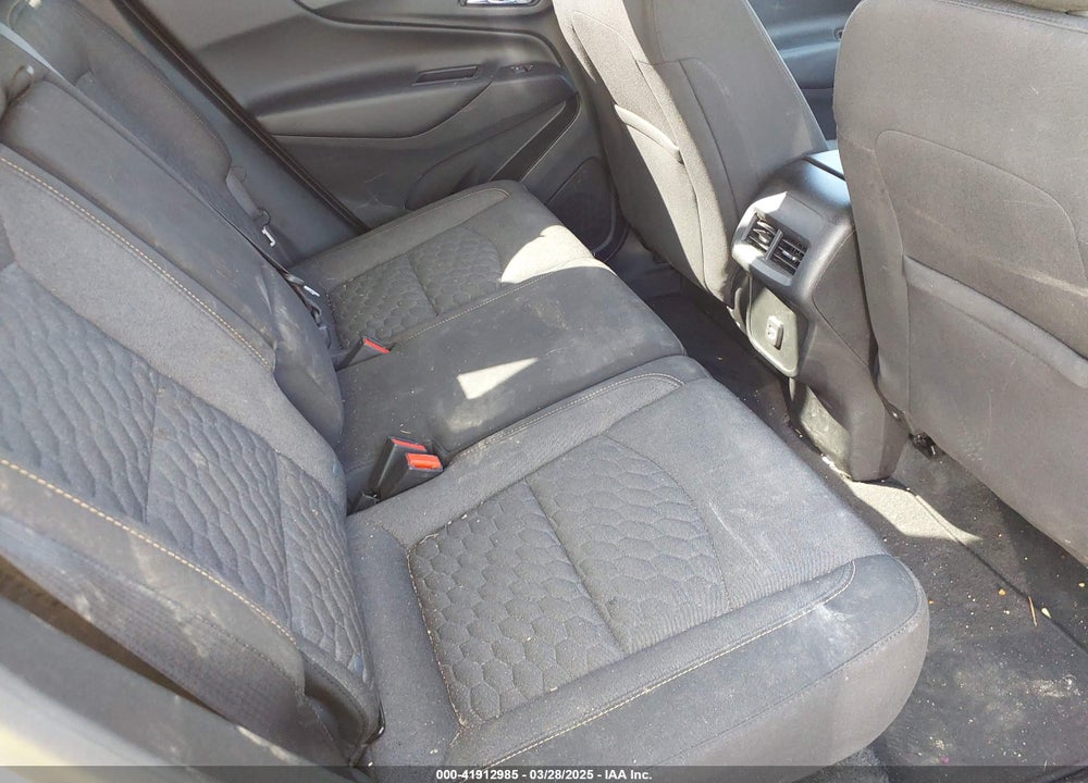 2019 CHEVROLET EQUINOX LT VIN: 2GNAXUEV4K6263556