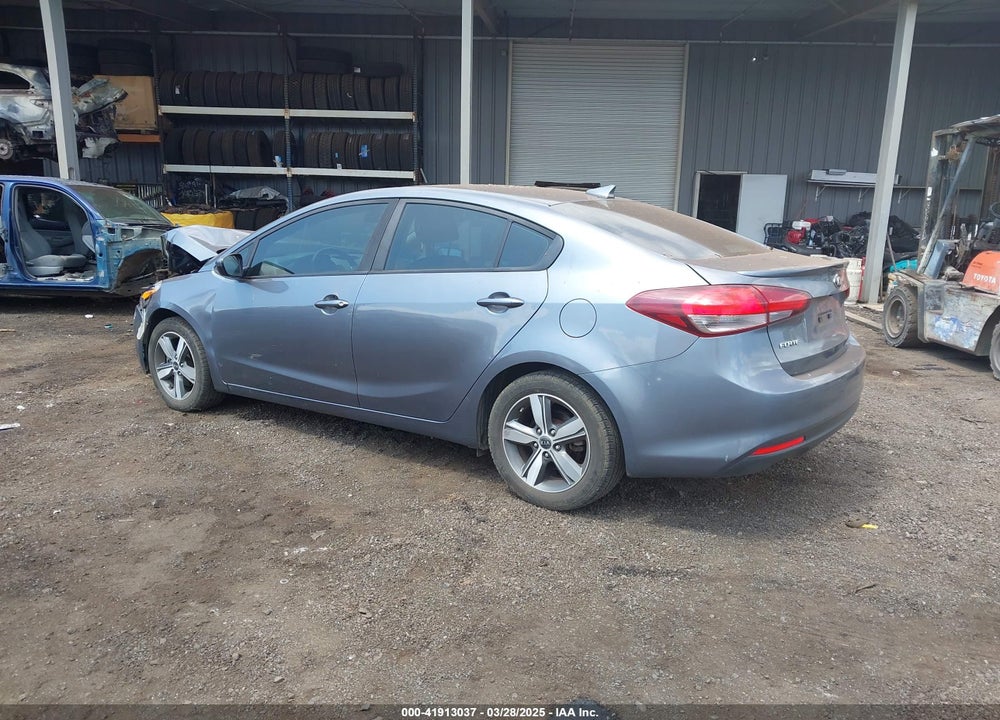 2018 KIA FORTE S VIN: 3KPFL4A73JE185660