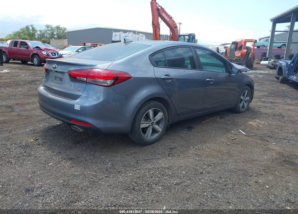 2018 KIA FORTE S VIN: 3KPFL4A73JE185660
