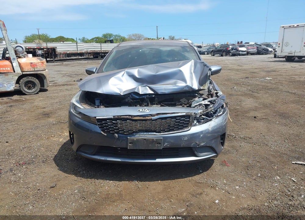 2018 KIA FORTE S VIN: 3KPFL4A73JE185660