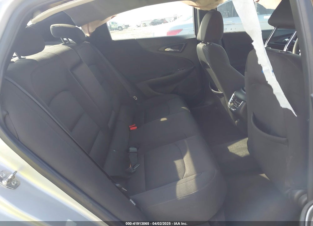 2019 CHEVROLET MALIBU LT VIN: 1G1ZD5ST9KF107136