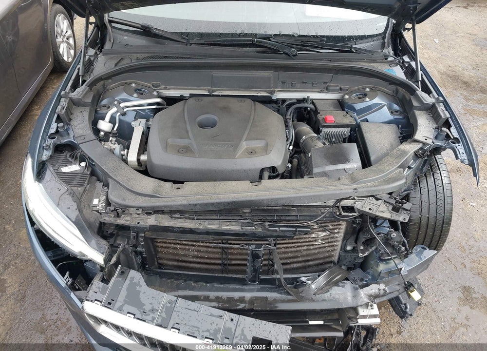 2019 VOLVO XC60 VIN: LYV102RL9KB274915