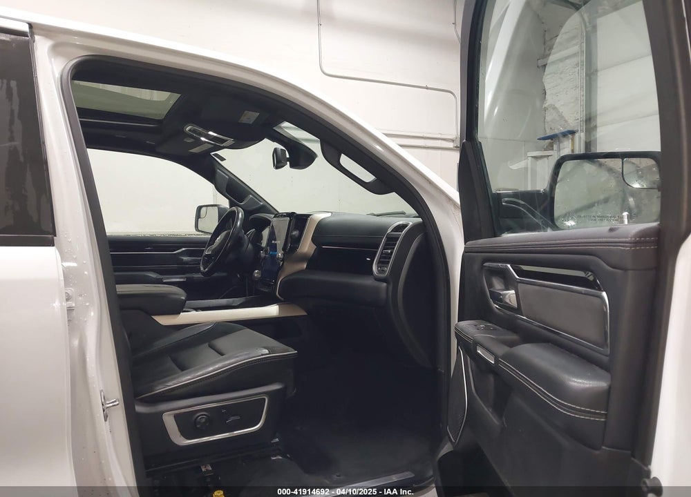 2019 RAM 1500 LAIE  4X4 6'4 BOX VIN: 1C6SRFDTXKN778289