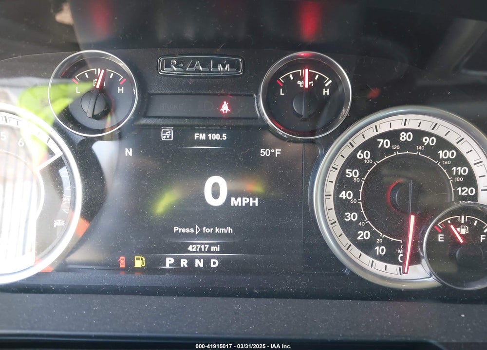 2017 RAM 1500 VIN: 1C6RR7NT7HS832645