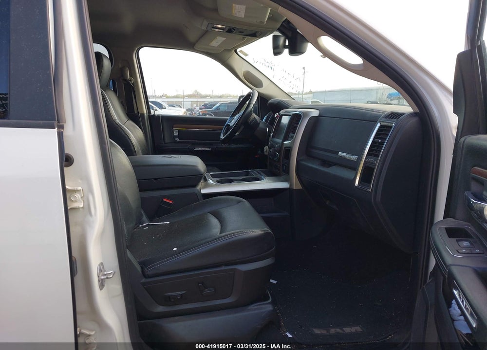 2017 RAM 1500 VIN: 1C6RR7NT7HS832645