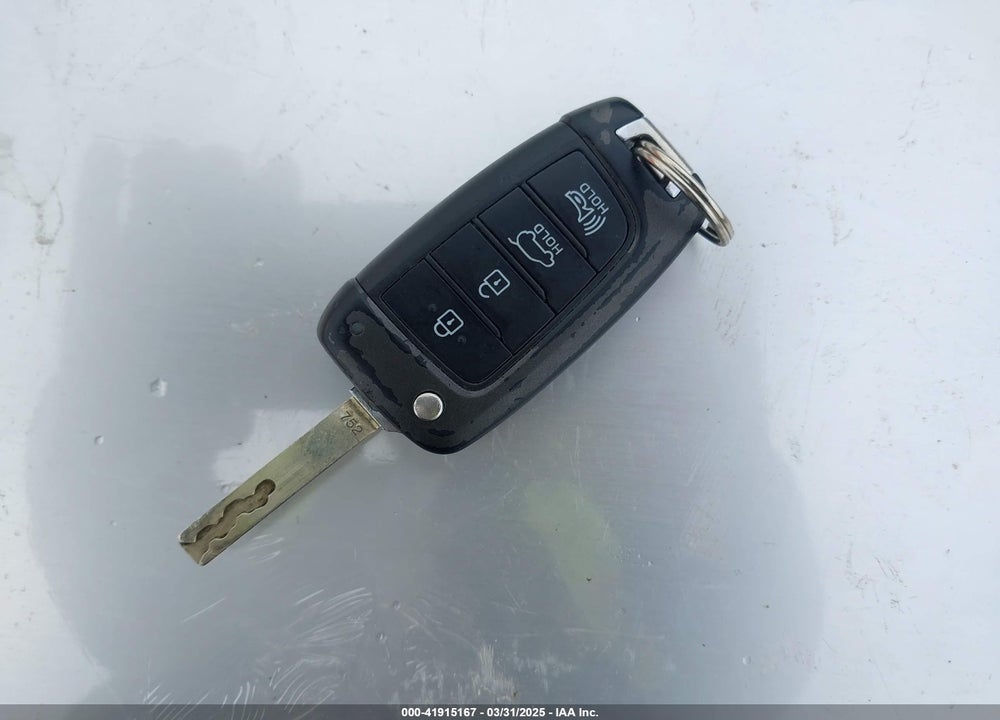 2019 HYUNDAI SANTA FE VIN: 5NMS2CAD5KH089864