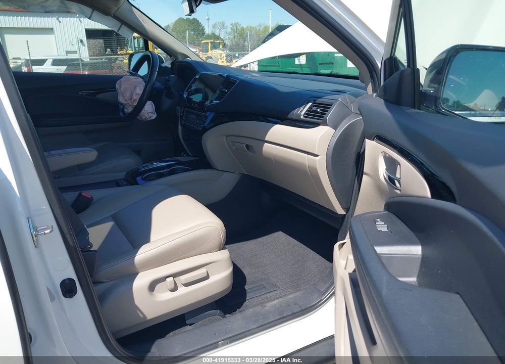 2019 HONDA PILOT VIN: 5FNYF5H93KB021978