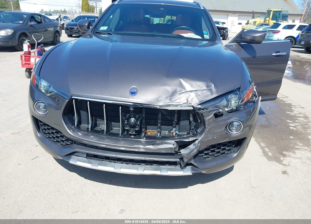 2018 MASERATI LEVANTE GRANLUSSO VIN: ZN661XUL1JX259530