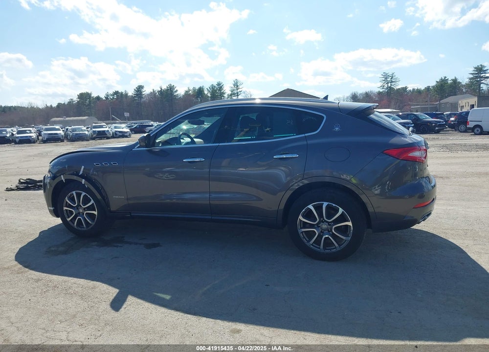 2018 MASERATI LEVANTE GRANLUSSO VIN: ZN661XUL1JX259530