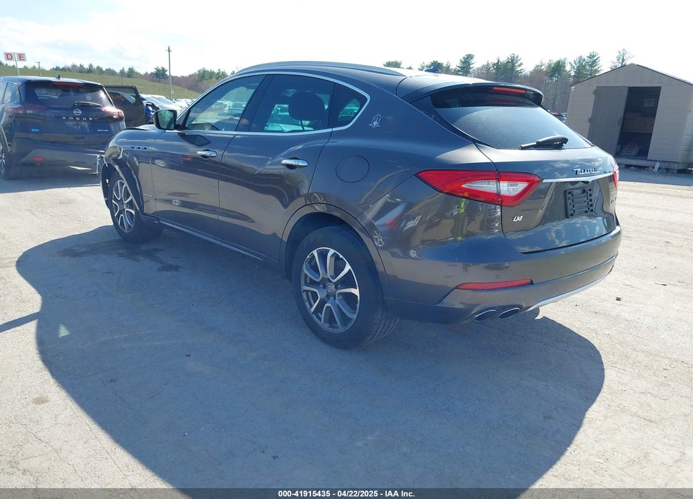 2018 MASERATI LEVANTE GRANLUSSO VIN: ZN661XUL1JX259530