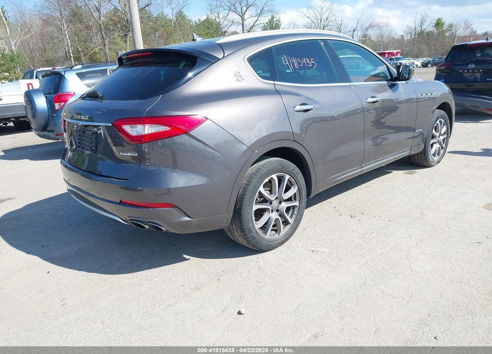 2018 MASERATI LEVANTE GRANLUSSO VIN: ZN661XUL1JX259530