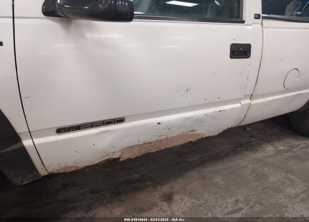 2000 GMC SIERRA 2500 CLASSIC SL VIN: 1GTGK24F4YF496979
