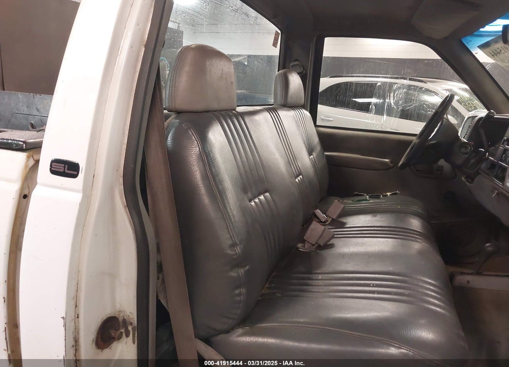 2000 GMC SIERRA 2500 CLASSIC SL VIN: 1GTGK24F4YF496979
