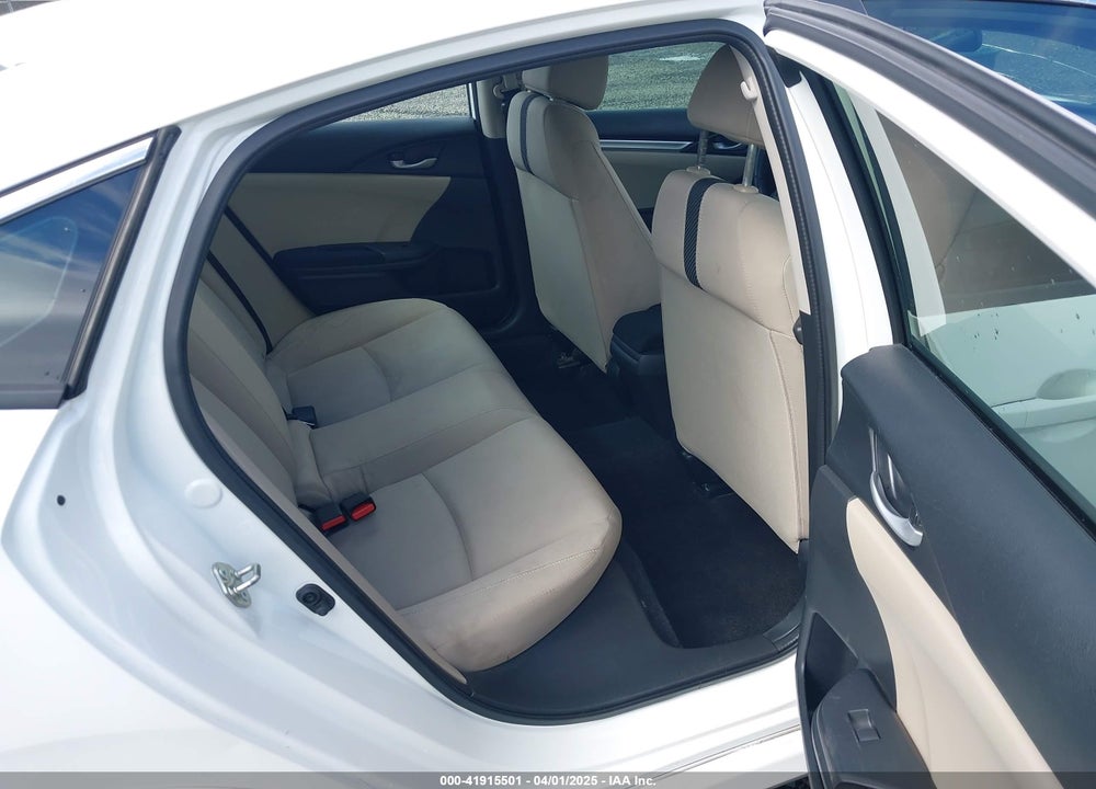 2017 HONDA CIVIC VIN: 2HGFC2F50HH520112