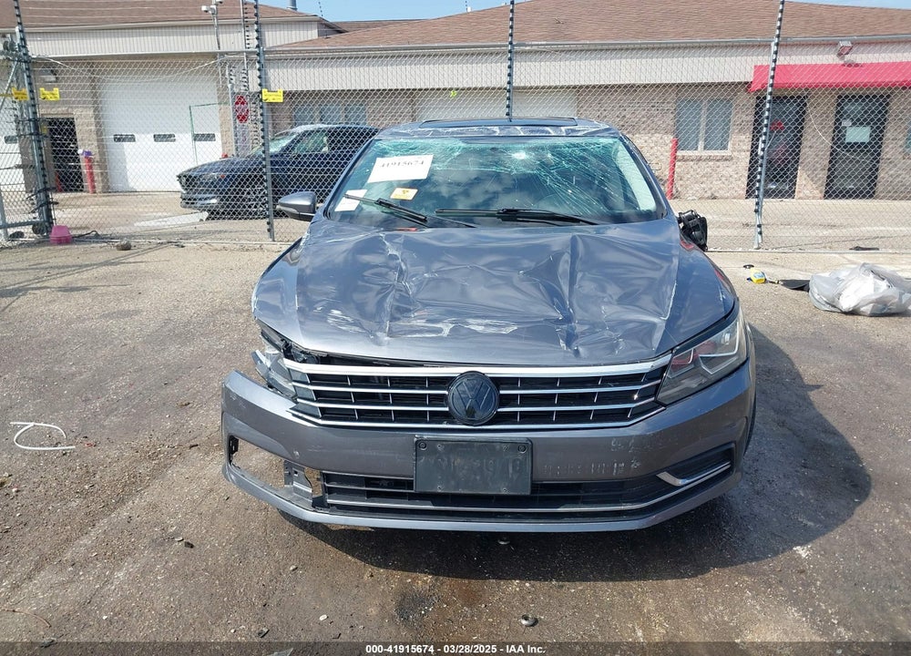 2017 VOLKSWAGEN PASSAT VIN: 1VWBT7A36HC039748