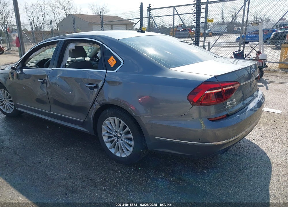 2017 VOLKSWAGEN PASSAT VIN: 1VWBT7A36HC039748