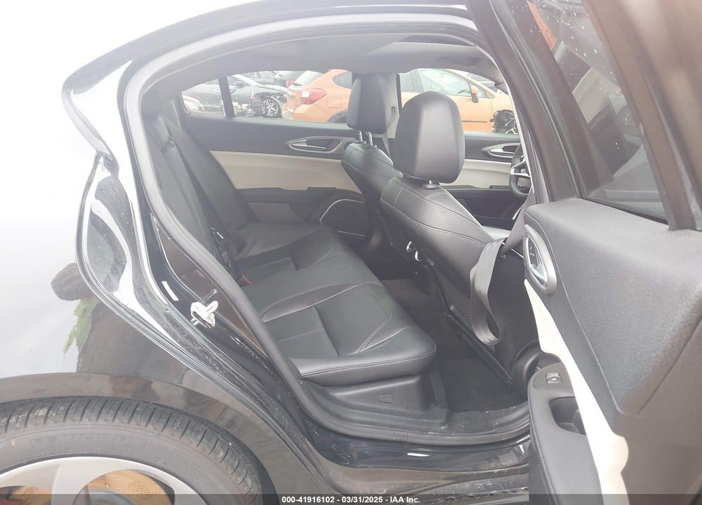 2018 ALFA ROMEO GIULIA AWD VIN: ZARFAEDN3J7578523