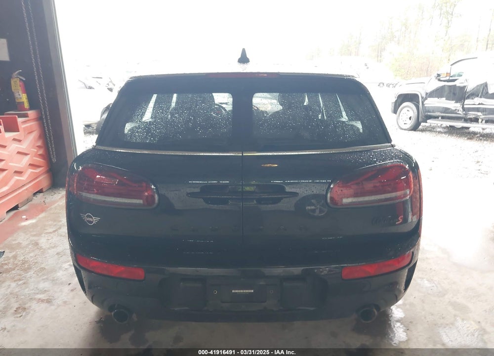 2023 MINI CLUBMAN VIN: WMWXJ1C04P2T14811