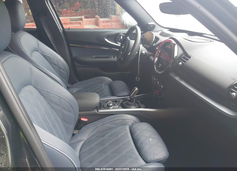 2023 MINI CLUBMAN VIN: WMWXJ1C04P2T14811