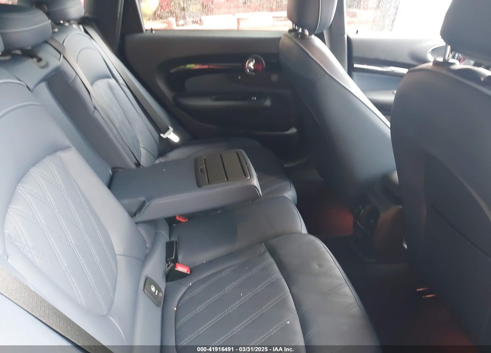 2023 MINI CLUBMAN VIN: WMWXJ1C04P2T14811
