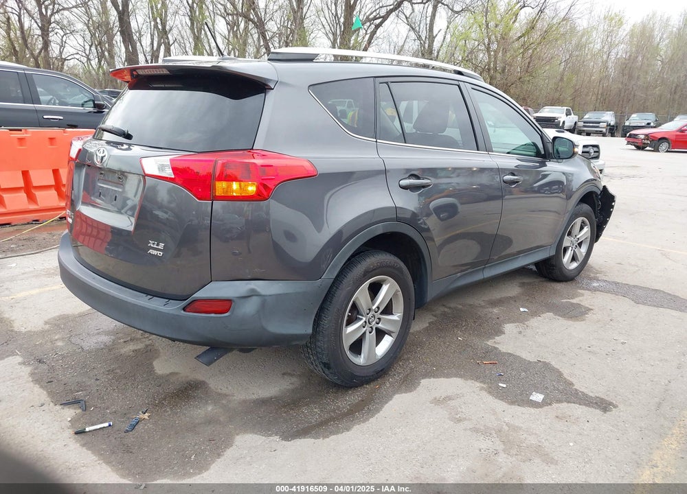 2015 TOYOTA RAV4 VIN: 2T3RFREV1FW386656