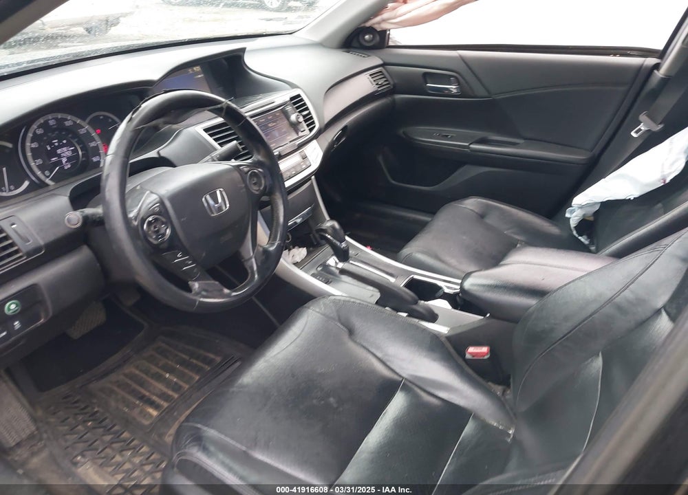 2015 HONDA ACCORD EX-L VIN: 1HGCR2F82FA132368