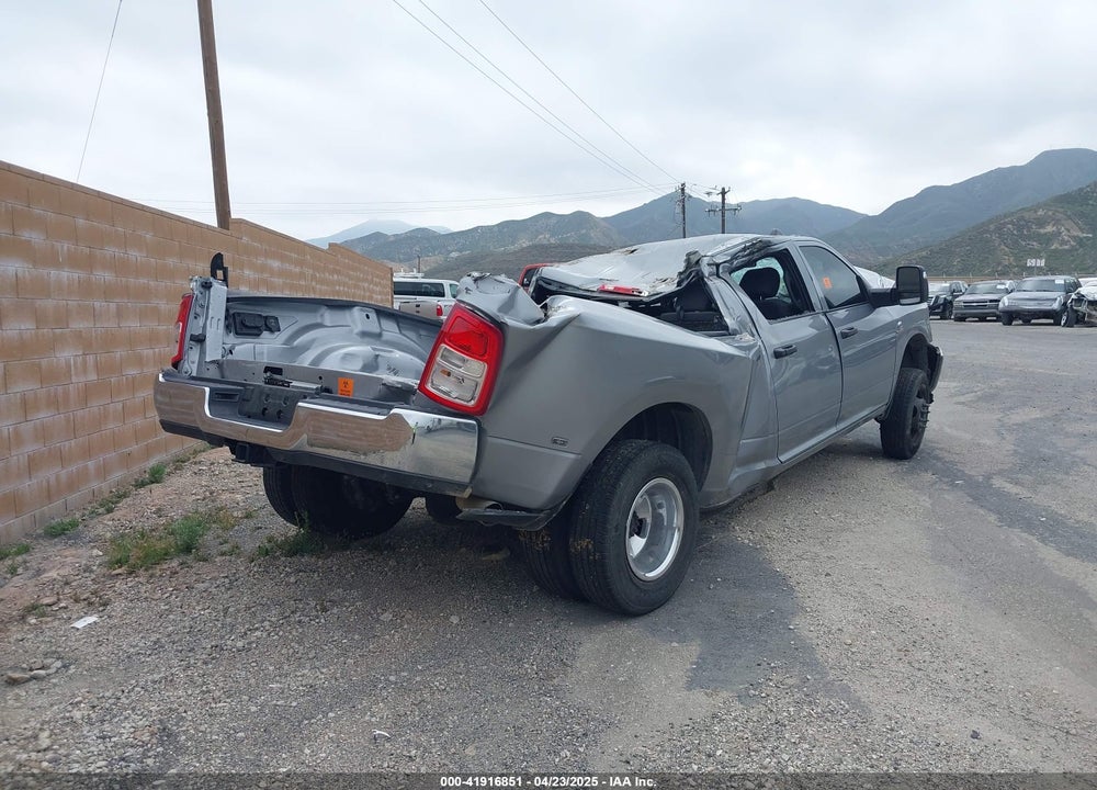 2024 RAM 3500 TRADESMAN  4X4 8' BOX VIN: 3C63RRGL7RG321265