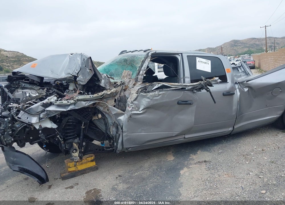 2024 RAM 3500 TRADESMAN  4X4 8' BOX VIN: 3C63RRGL7RG321265