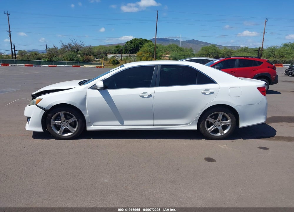 2013 TOYOTA CAMRY SE VIN: 4T1BF1FKXDU641608