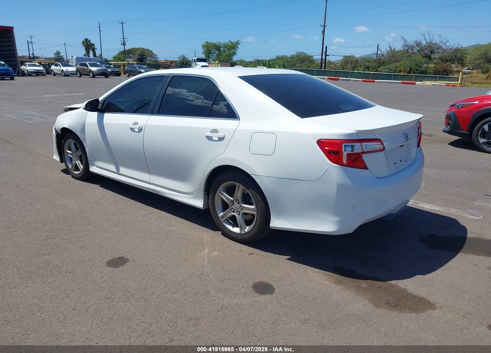2013 TOYOTA CAMRY SE VIN: 4T1BF1FKXDU641608
