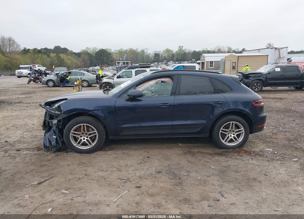 2017 PORSCHE MACAN VIN: WP1AA2A58HLB04879