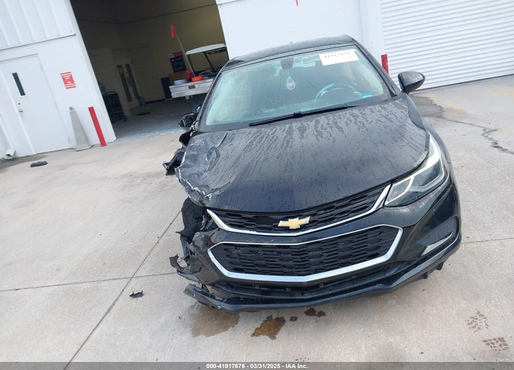 2017 CHEVROLET CRUZE VIN: 3G1BE6SM1HS582667