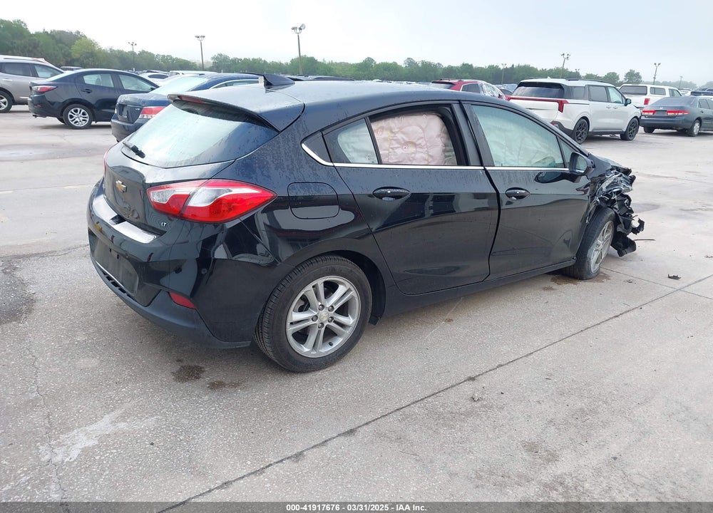 2017 CHEVROLET CRUZE VIN: 3G1BE6SM1HS582667